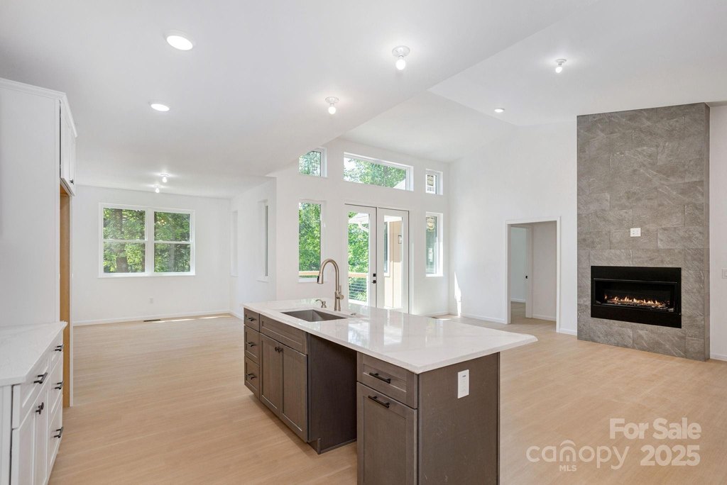 Flat Rock, North Carolina, 28731, United States, 3 Bedrooms Bedrooms, ,2 BathroomsBathrooms,Residential,Forsale,1904887