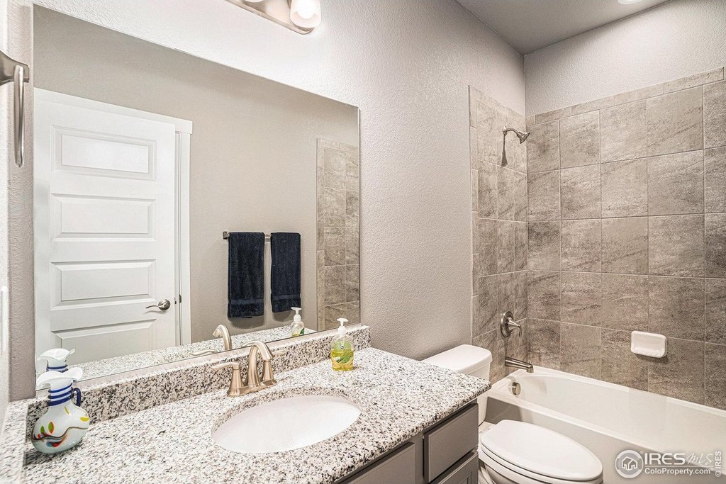 Windsor, Colorado, 80550, United States, 5 Bedrooms Bedrooms, ,4 BathroomsBathrooms,Residential,Forsale,1964328