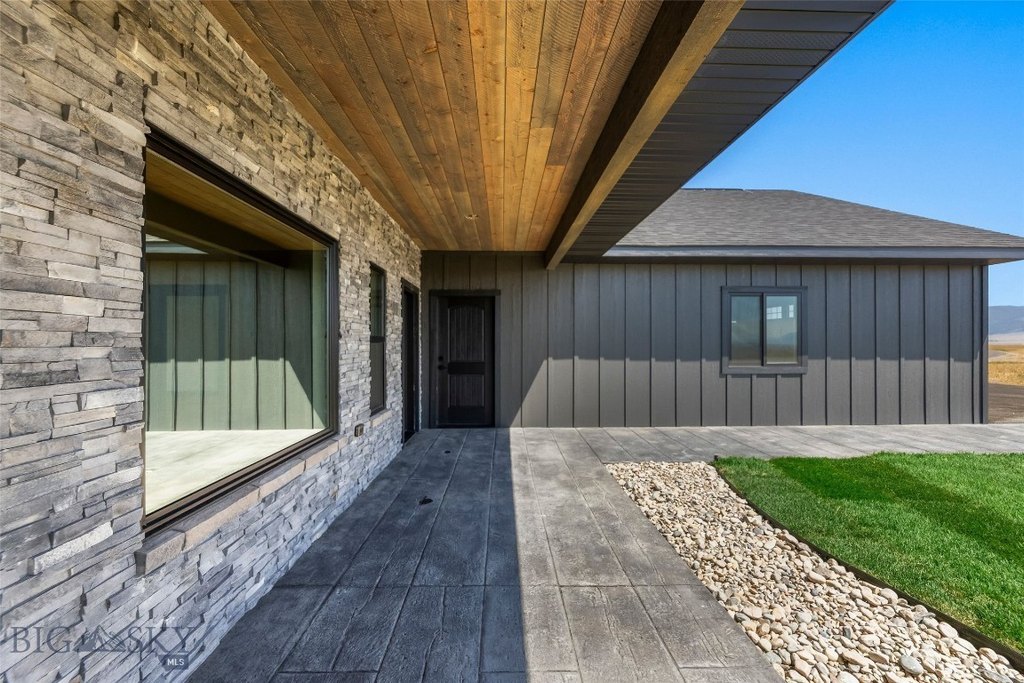 Ennis, Montana, 59729, United States, 3 Bedrooms Bedrooms, ,2 BathroomsBathrooms,Residential,Forsale,1915016