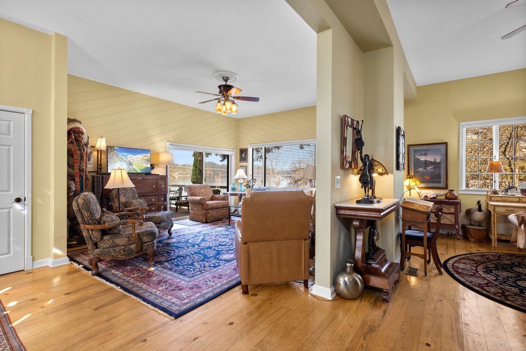 Whitefish, Montana, 59937, United States, 4 Bedrooms Bedrooms, ,3.5 BathroomsBathrooms,Residential,Forsale,1941154