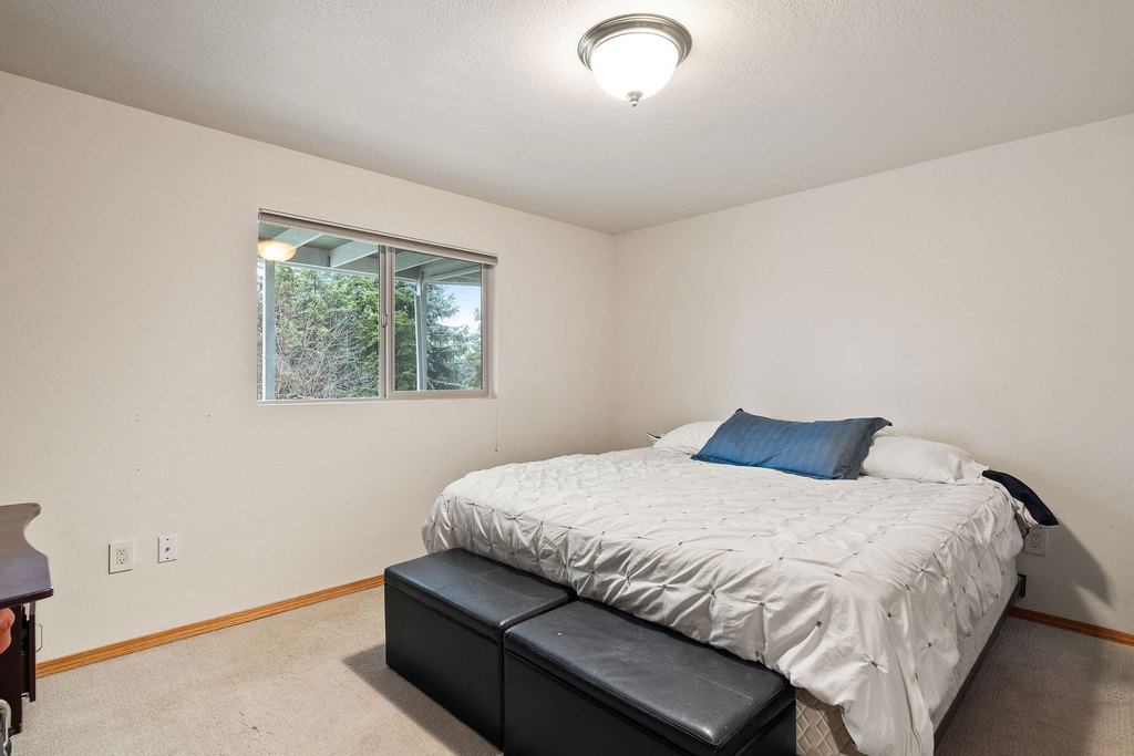 Bigfork, Montana, 59911, United States, 5 Bedrooms Bedrooms, ,3 BathroomsBathrooms,Residential,Forsale,1986975