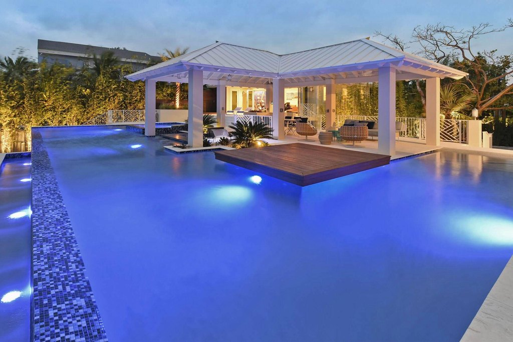 Key Largo, Florida, 33037, United States, 4 Bedrooms Bedrooms, ,3.5 BathroomsBathrooms,Residential,Forsale,1944347