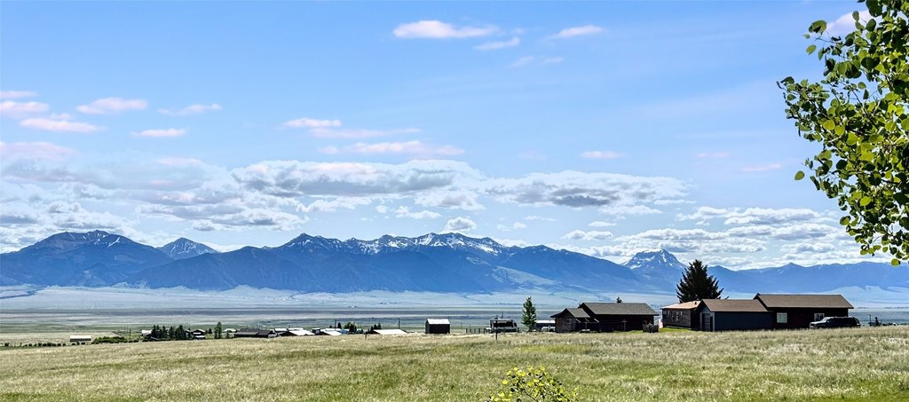 Ennis, Montana, 59729, United States, 5 Bedrooms Bedrooms, ,3 BathroomsBathrooms,Residential,Forsale,1986986