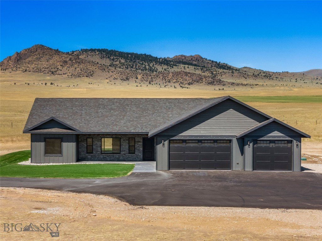 Ennis, Montana, 59729, United States, 3 Bedrooms Bedrooms, ,2 BathroomsBathrooms,Residential,Forsale,1915016