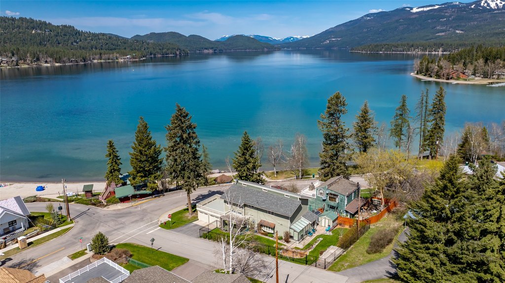 Whitefish, Montana, 59937, United States, 4 Bedrooms Bedrooms, ,3.5 BathroomsBathrooms,Residential,Forsale,1941154