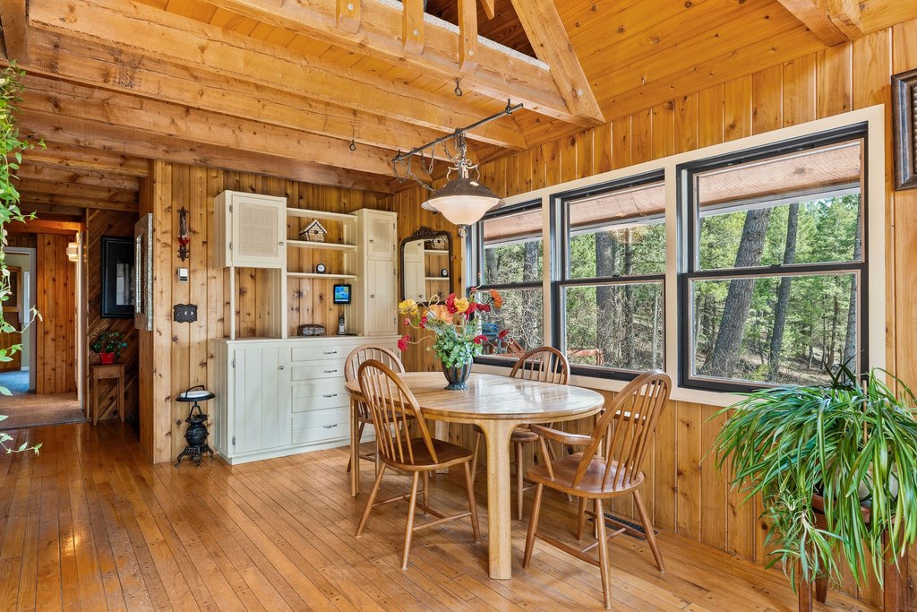Whitefish, Montana, 59937, United States, 4 Bedrooms Bedrooms, ,2.5 BathroomsBathrooms,Residential,Forsale,1894897