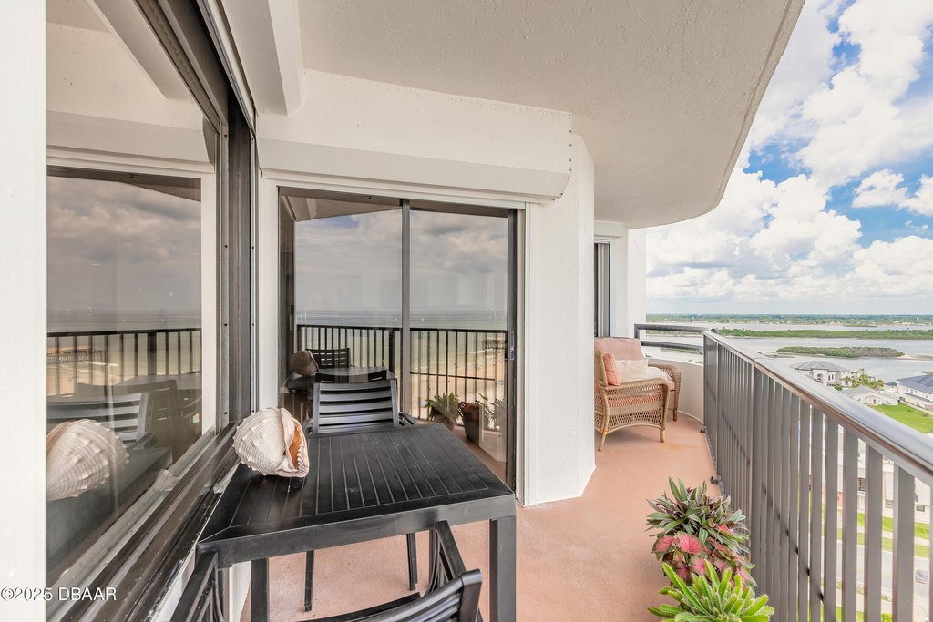 Daytona Beach, Florida, 32118, United States, 2 Bedrooms Bedrooms, ,2 BathroomsBathrooms,Residential,Forsale,1919153