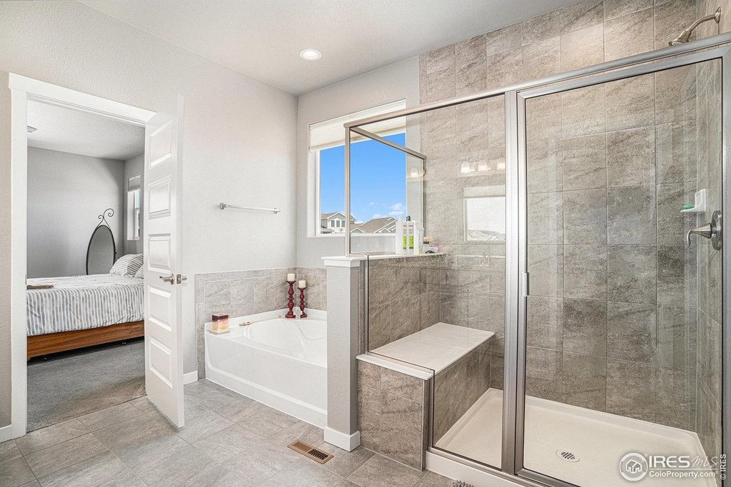 Windsor, Colorado, 80550, United States, 5 Bedrooms Bedrooms, ,4 BathroomsBathrooms,Residential,Forsale,1964328