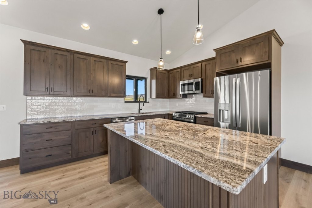 Ennis, Montana, 59729, United States, 3 Bedrooms Bedrooms, ,2 BathroomsBathrooms,Residential,Forsale,1915016