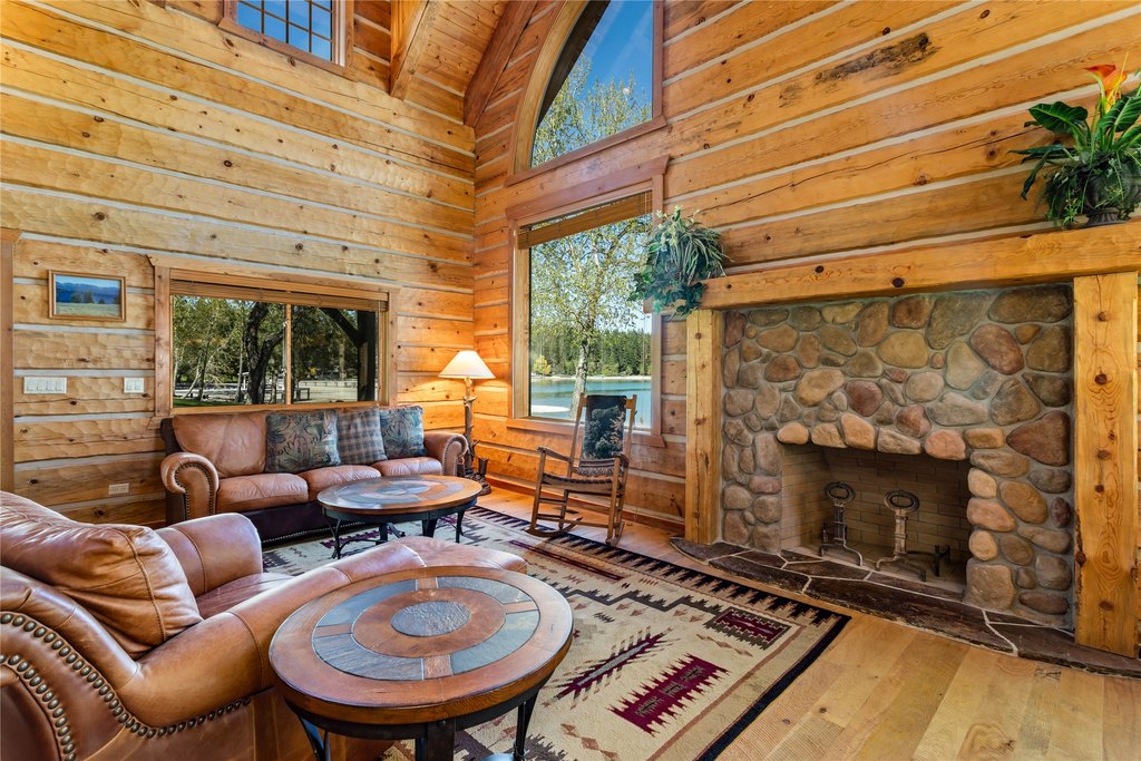 Polson, Montana, 59860, United States, 5 Bedrooms Bedrooms, ,2.5 BathroomsBathrooms,Residential,Forsale,1914950
