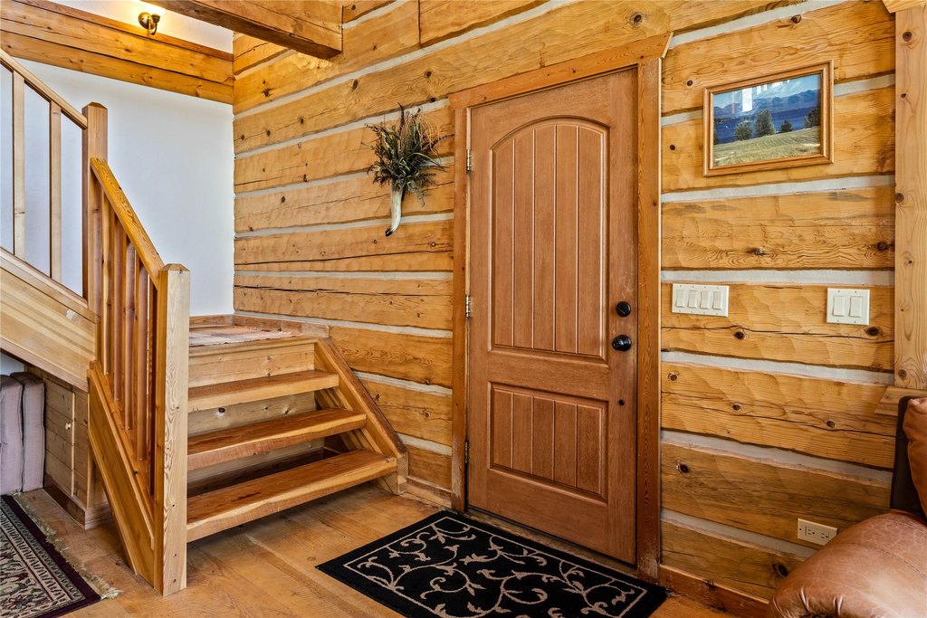 Polson, Montana, 59860, United States, 5 Bedrooms Bedrooms, ,2.5 BathroomsBathrooms,Residential,Forsale,1914950