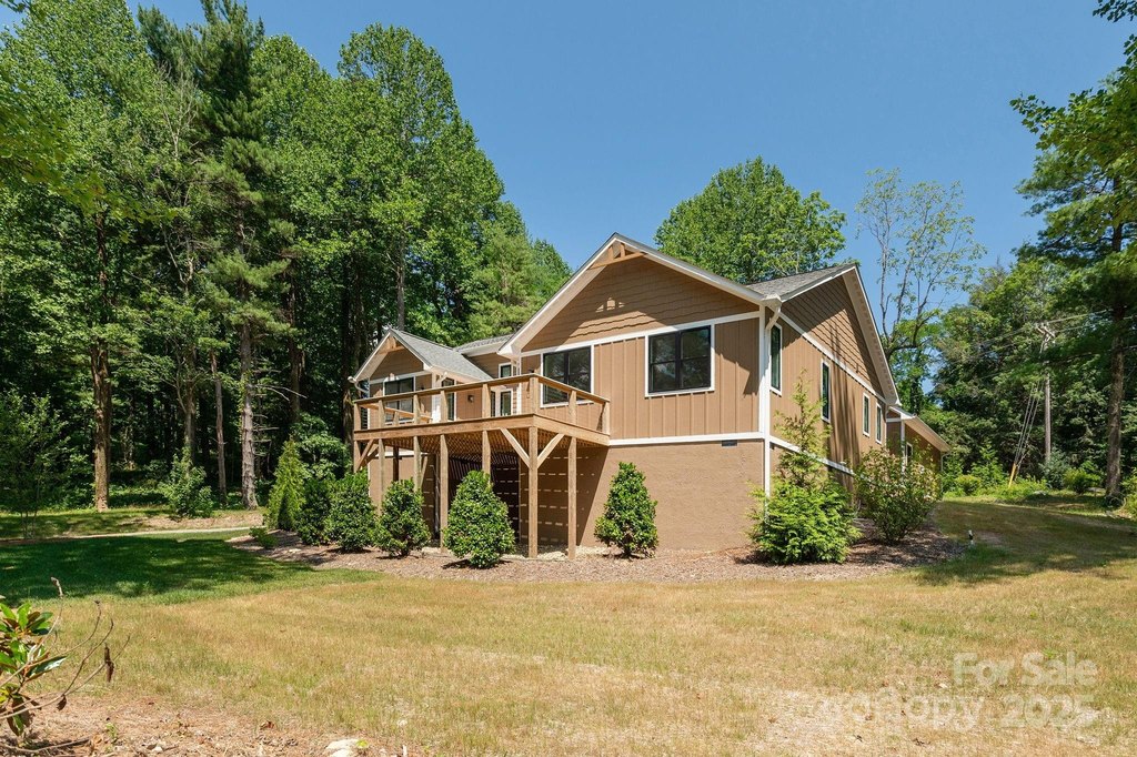 Flat Rock, North Carolina, 28731, United States, 3 Bedrooms Bedrooms, ,2 BathroomsBathrooms,Residential,Forsale,1904887