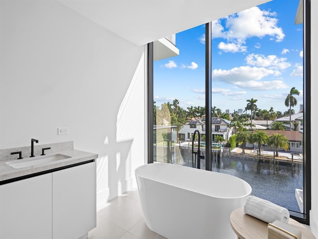 Fort Lauderdale, Florida, 33301, United States, 3 Bedrooms Bedrooms, ,3.5 BathroomsBathrooms,Residential,Forsale,2004496