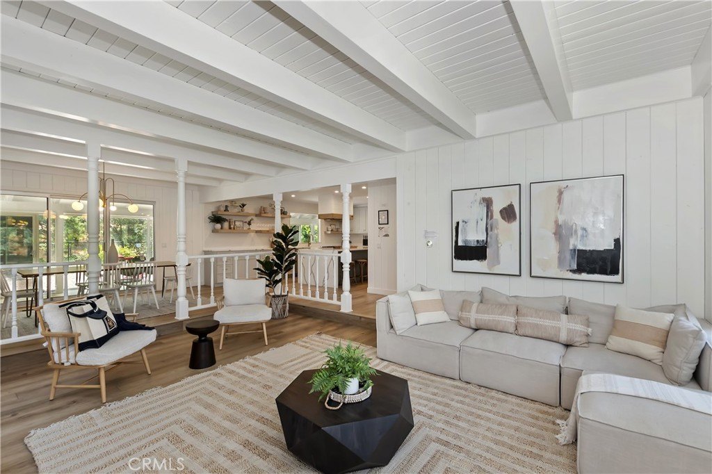 Lake Arrowhead, California, 92352, United States, 4 Bedrooms Bedrooms, ,5 BathroomsBathrooms,Residential,Forsale,1886297