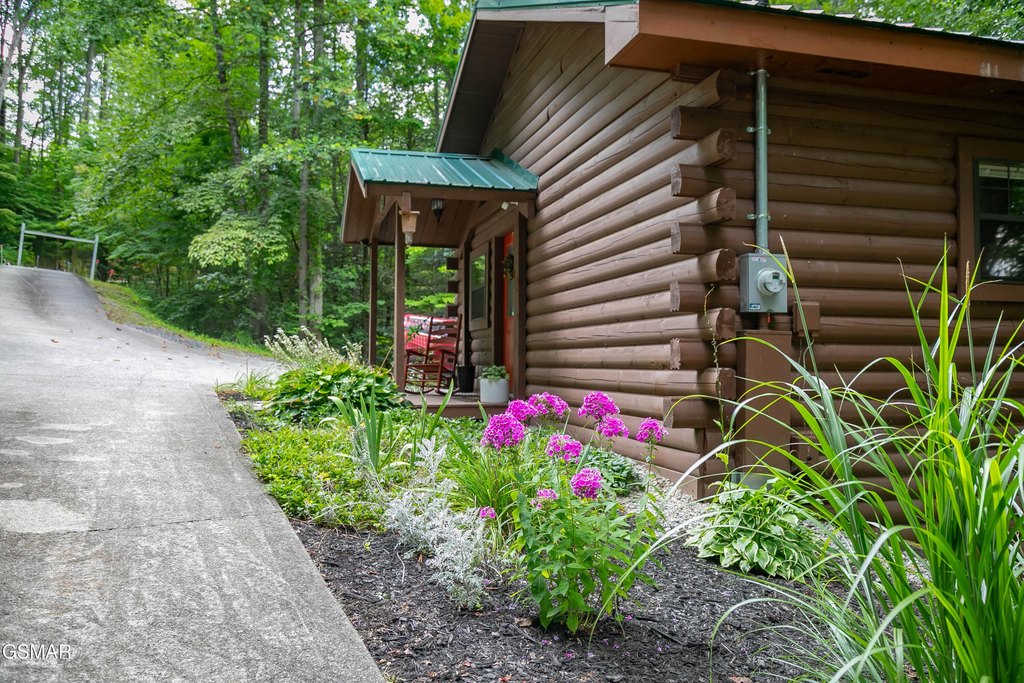 Sevierville, Tennessee, 37862, United States, 1 Bedroom Bedrooms, ,2 BathroomsBathrooms,Residential,Forsale,1942424