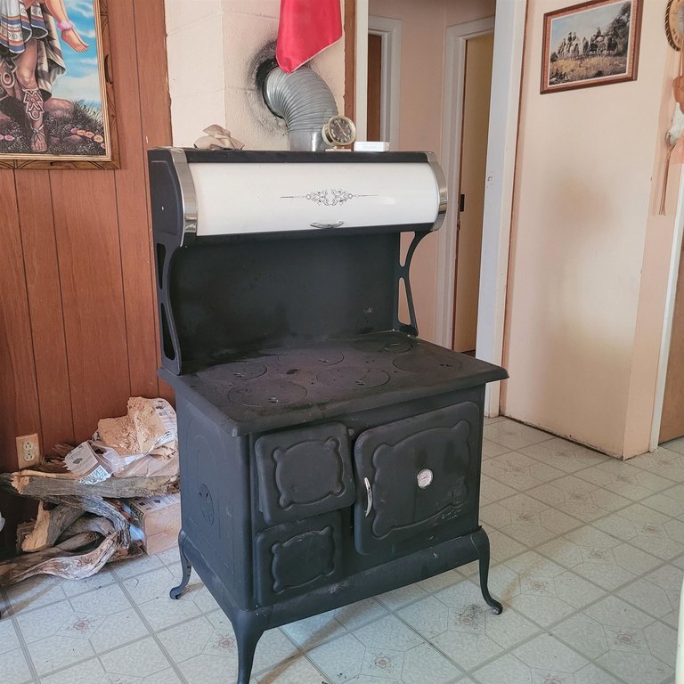 Custer, South Dakota, 57730, United States, 2 Bedrooms Bedrooms, ,1.5 BathroomsBathrooms,Residential,Forsale,1919005