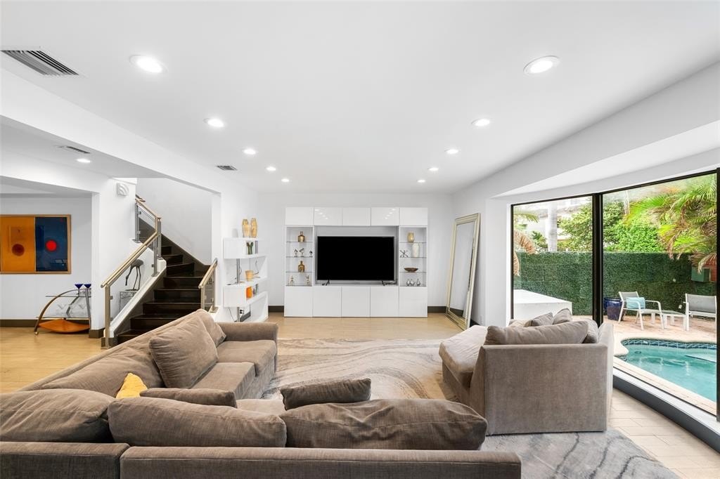 Fort Lauderdale, Florida, 33305, United States, 4 Bedrooms Bedrooms, ,4.5 BathroomsBathrooms,Residential,Forsale,1884600