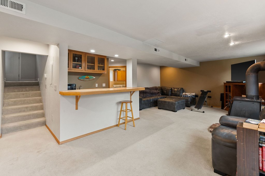 Bigfork, Montana, 59911, United States, 5 Bedrooms Bedrooms, ,3 BathroomsBathrooms,Residential,Forsale,1986975