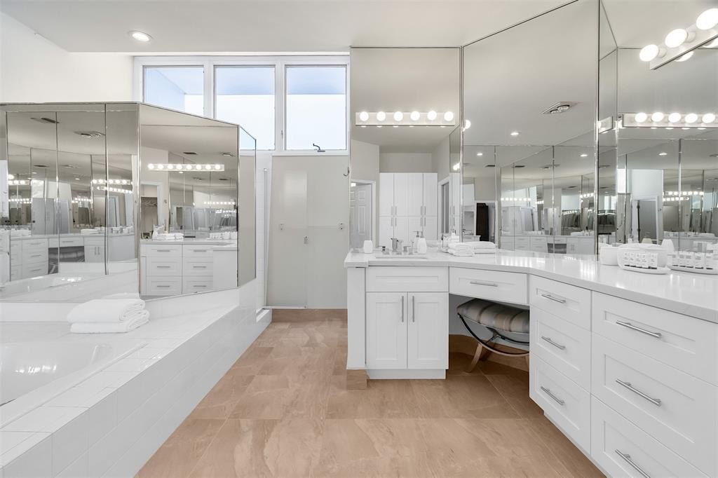 Fort Lauderdale, Florida, 33301, United States, 4 Bedrooms Bedrooms, ,4.5 BathroomsBathrooms,Residential,Forsale,2011587