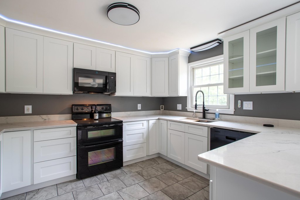 Hampton, New Hampshire, 03842, United States, 3 Bedrooms Bedrooms, ,2 BathroomsBathrooms,Residential,Forsale,1934010