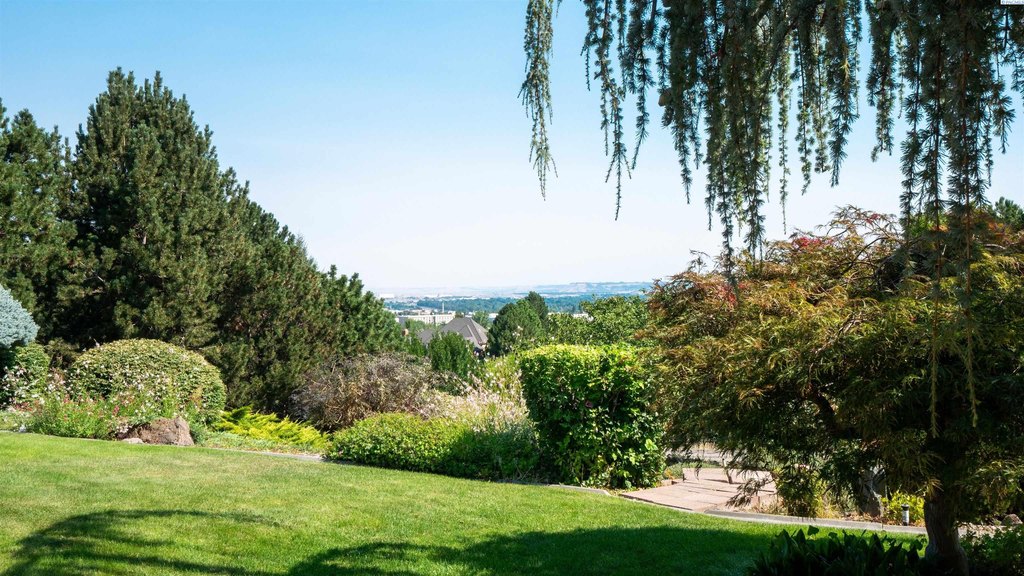 Richland, Washington, 99352, United States, 2 Bedrooms Bedrooms, ,3 BathroomsBathrooms,Residential,Forsale,1922429