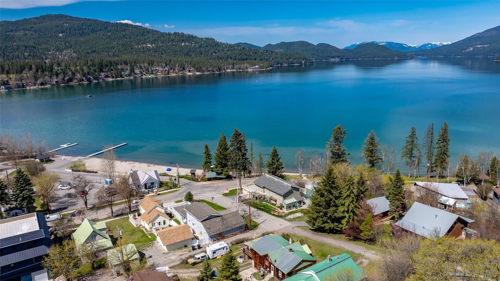 Whitefish, Montana, 59937, United States, 4 Bedrooms Bedrooms, ,3.5 BathroomsBathrooms,Residential,Forsale,1941154