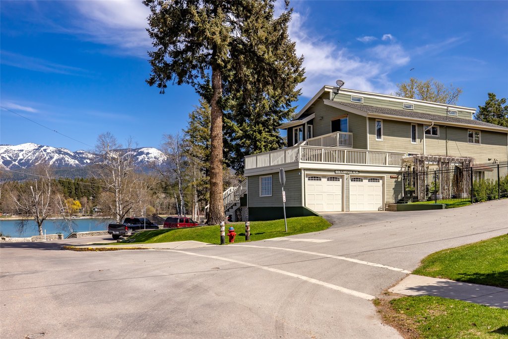 Whitefish, Montana, 59937, United States, 4 Bedrooms Bedrooms, ,3.5 BathroomsBathrooms,Residential,Forsale,1941154