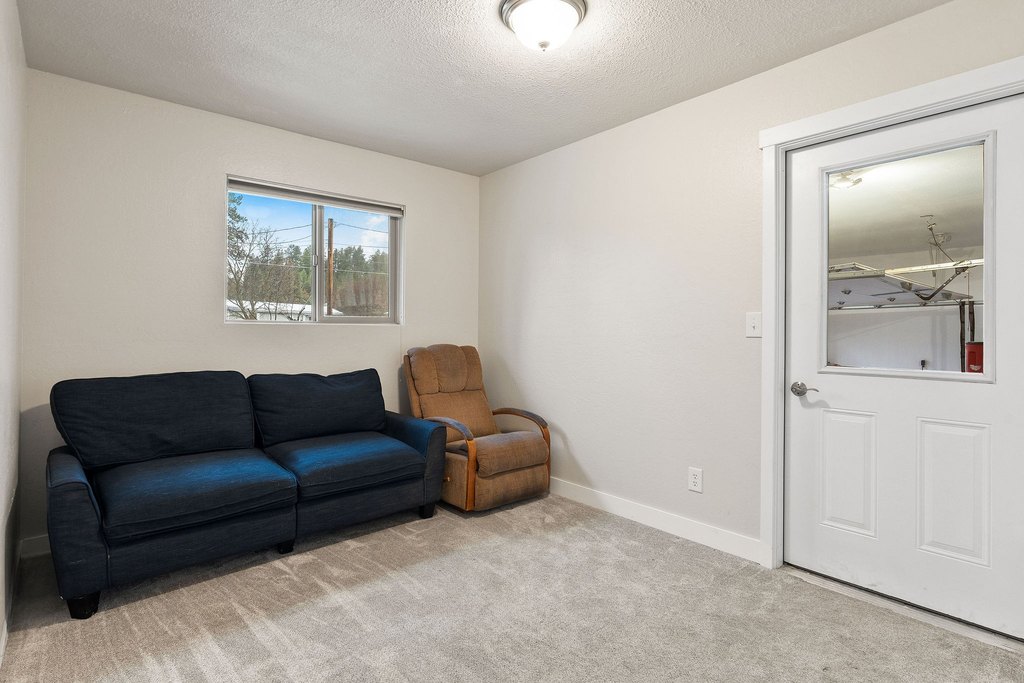 Bigfork, Montana, 59911, United States, 5 Bedrooms Bedrooms, ,3 BathroomsBathrooms,Residential,Forsale,1986975