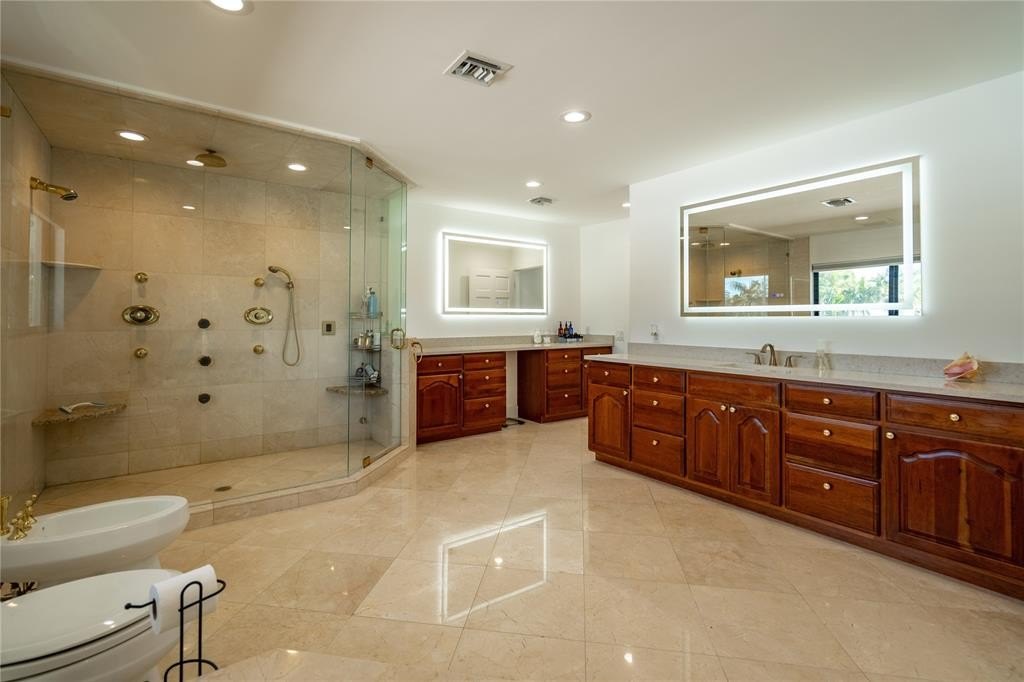 Fort Lauderdale, Florida, 33306, United States, 6 Bedrooms Bedrooms, ,6.5 BathroomsBathrooms,Residential,Forsale,1884548