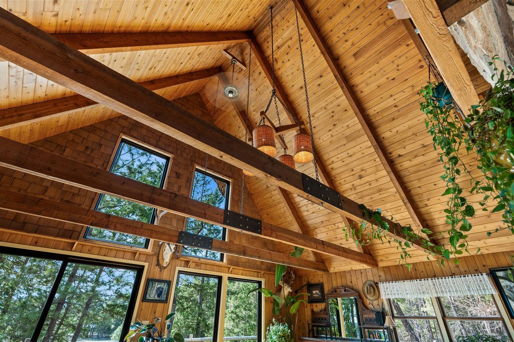 Whitefish, Montana, 59937, United States, 4 Bedrooms Bedrooms, ,2.5 BathroomsBathrooms,Residential,Forsale,1894897