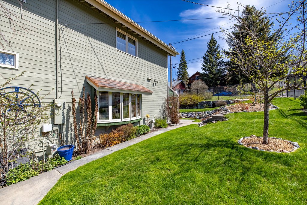 Whitefish, Montana, 59937, United States, 4 Bedrooms Bedrooms, ,3.5 BathroomsBathrooms,Residential,Forsale,1941154