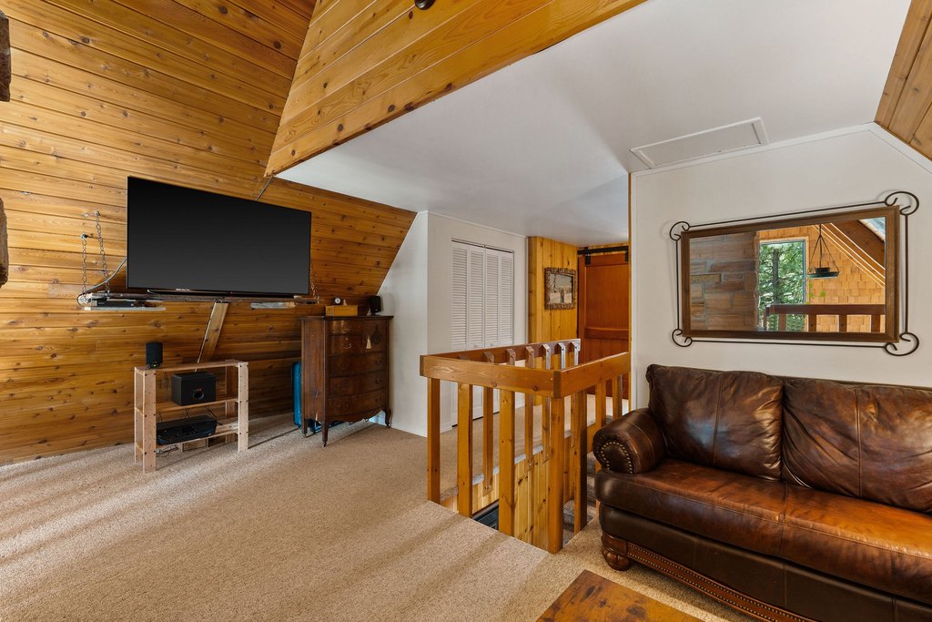 Whitefish, Montana, 59937, United States, 4 Bedrooms Bedrooms, ,2.5 BathroomsBathrooms,Residential,Forsale,1894897