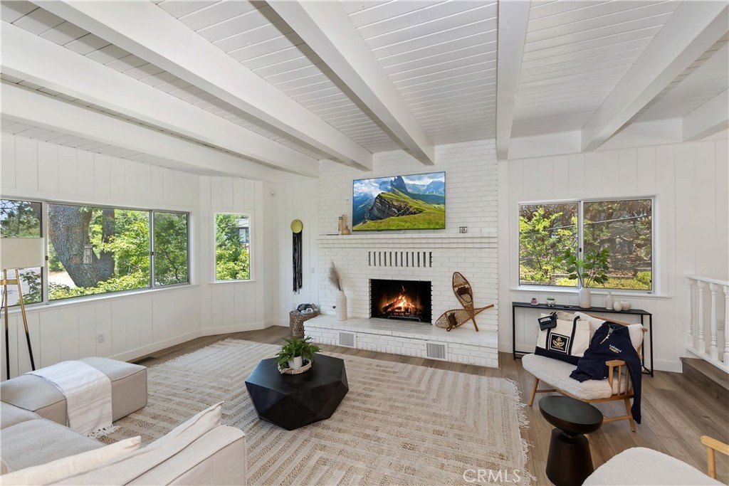 Lake Arrowhead, California, 92352, United States, 4 Bedrooms Bedrooms, ,5 BathroomsBathrooms,Residential,Forsale,1886297