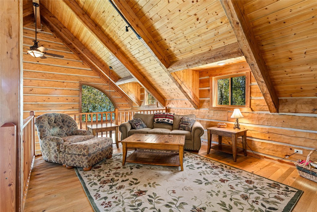 Polson, Montana, 59860, United States, 5 Bedrooms Bedrooms, ,2.5 BathroomsBathrooms,Residential,Forsale,1914950