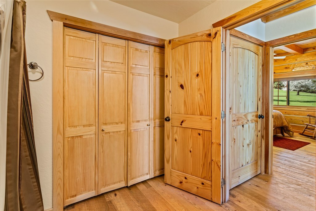 Polson, Montana, 59860, United States, 5 Bedrooms Bedrooms, ,2.5 BathroomsBathrooms,Residential,Forsale,1914950