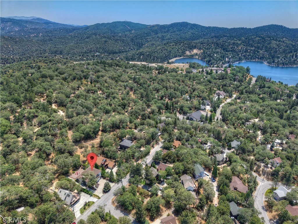 Lake Arrowhead, California, 92352, United States, 4 Bedrooms Bedrooms, ,5 BathroomsBathrooms,Residential,Forsale,1886297