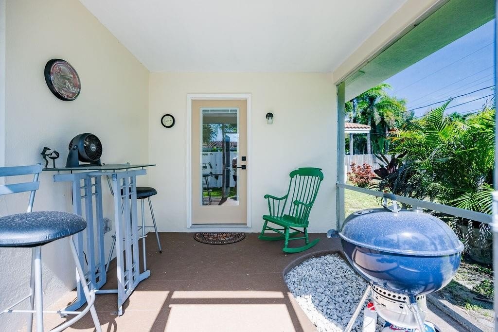 Lighthouse Point, Florida, 33064, United States, 2 Bedrooms Bedrooms, ,2 BathroomsBathrooms,Residential,Forsale,1884544