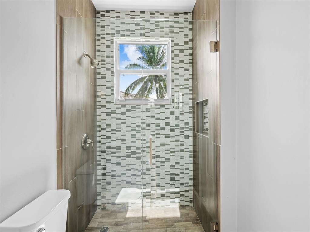 Davie, Florida, 33328, United States, 6 Bedrooms Bedrooms, ,5.5 BathroomsBathrooms,Residential,Forsale,1903980
