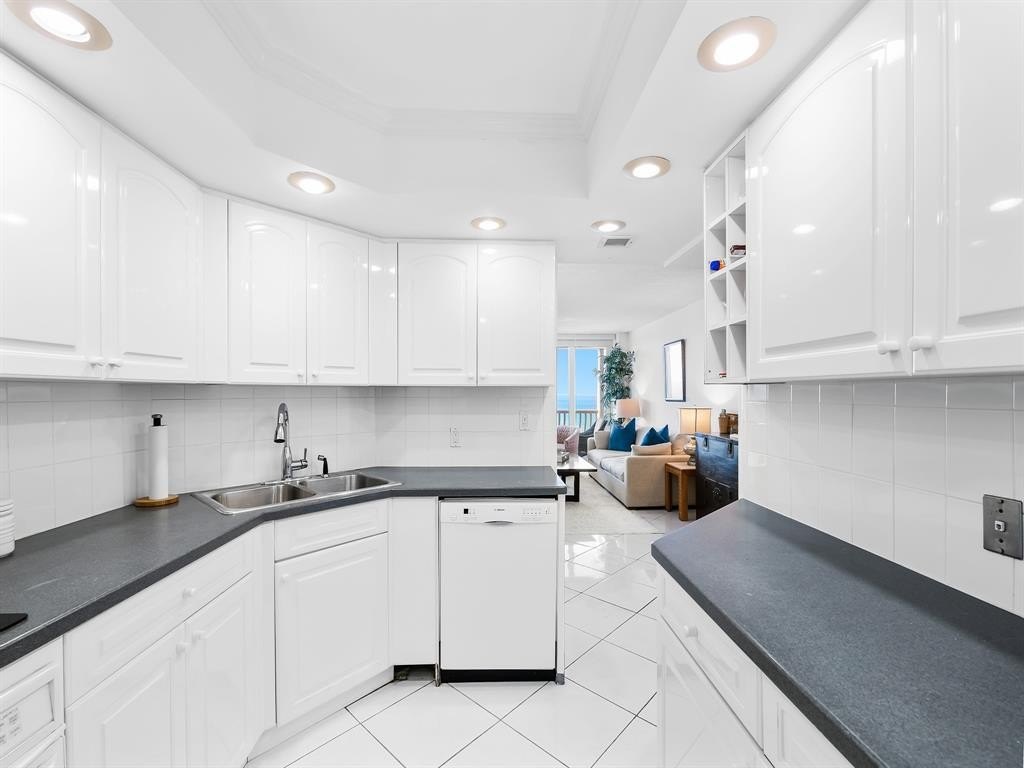 Fort Lauderdale, Florida, 33316, United States, 2 Bedrooms Bedrooms, ,2 BathroomsBathrooms,Residential,Forsale,1946583