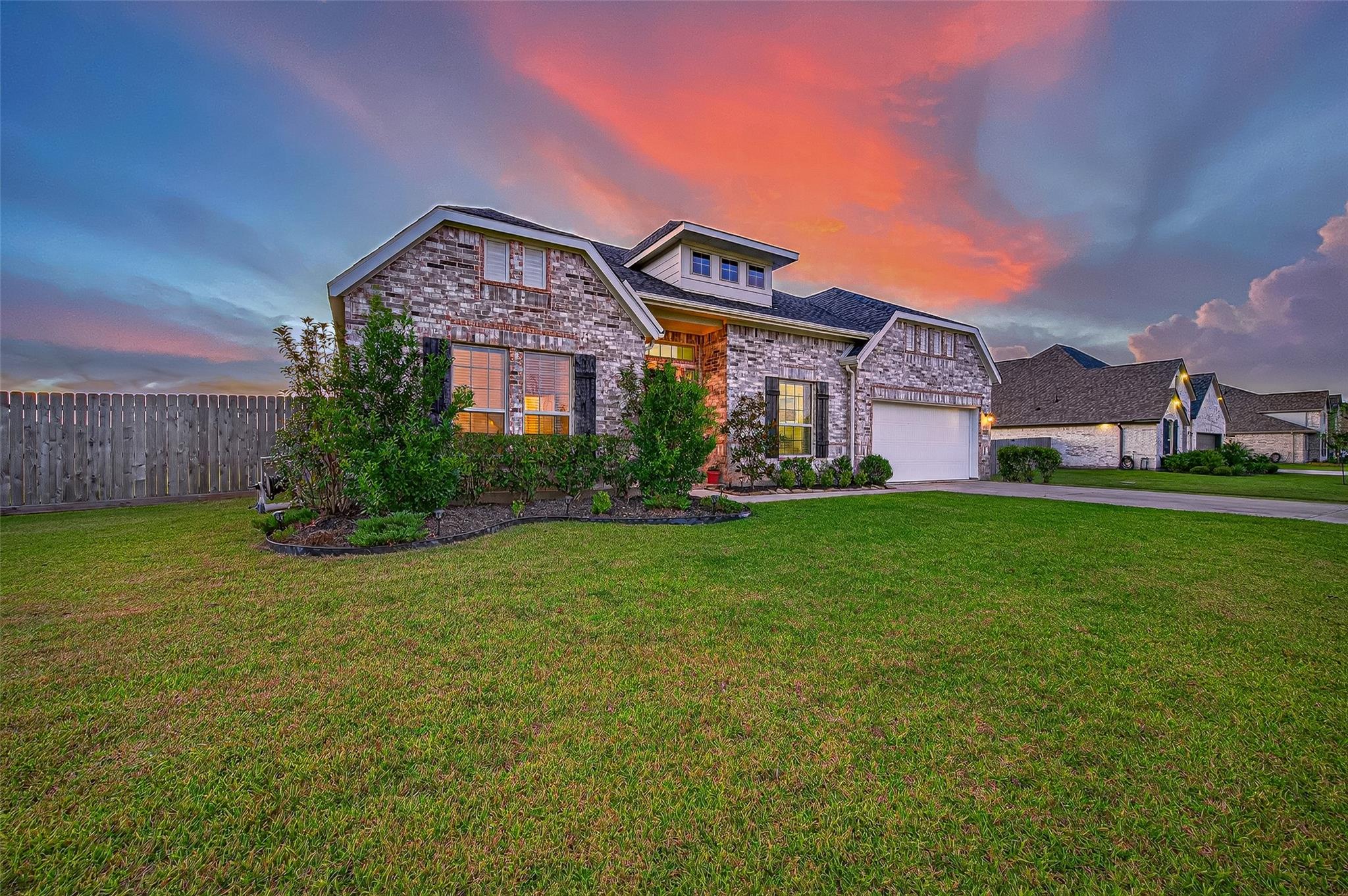 Needville, Texas, 77461, United States, 4 Bedrooms Bedrooms, ,3 BathroomsBathrooms,Residential,Forsale,1953114