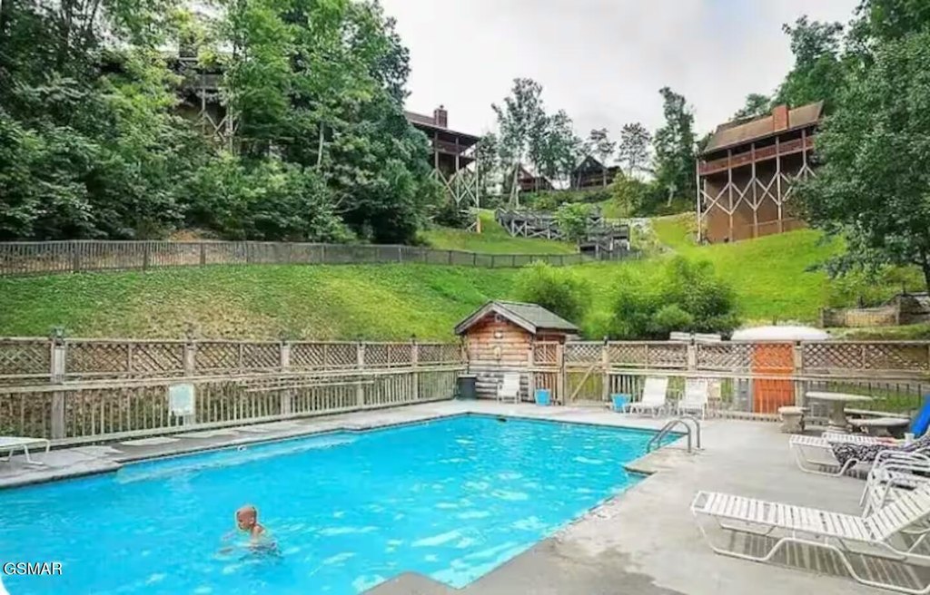 Sevierville, Tennessee, 37876, United States, 3 Bedrooms Bedrooms, ,2.5 BathroomsBathrooms,Residential,Forsale,1942425