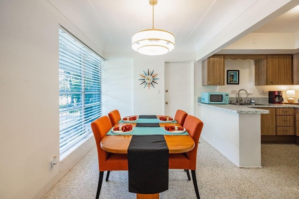 Lighthouse Point, Florida, 33064, United States, 2 Bedrooms Bedrooms, ,2 BathroomsBathrooms,Residential,Forsale,1884544