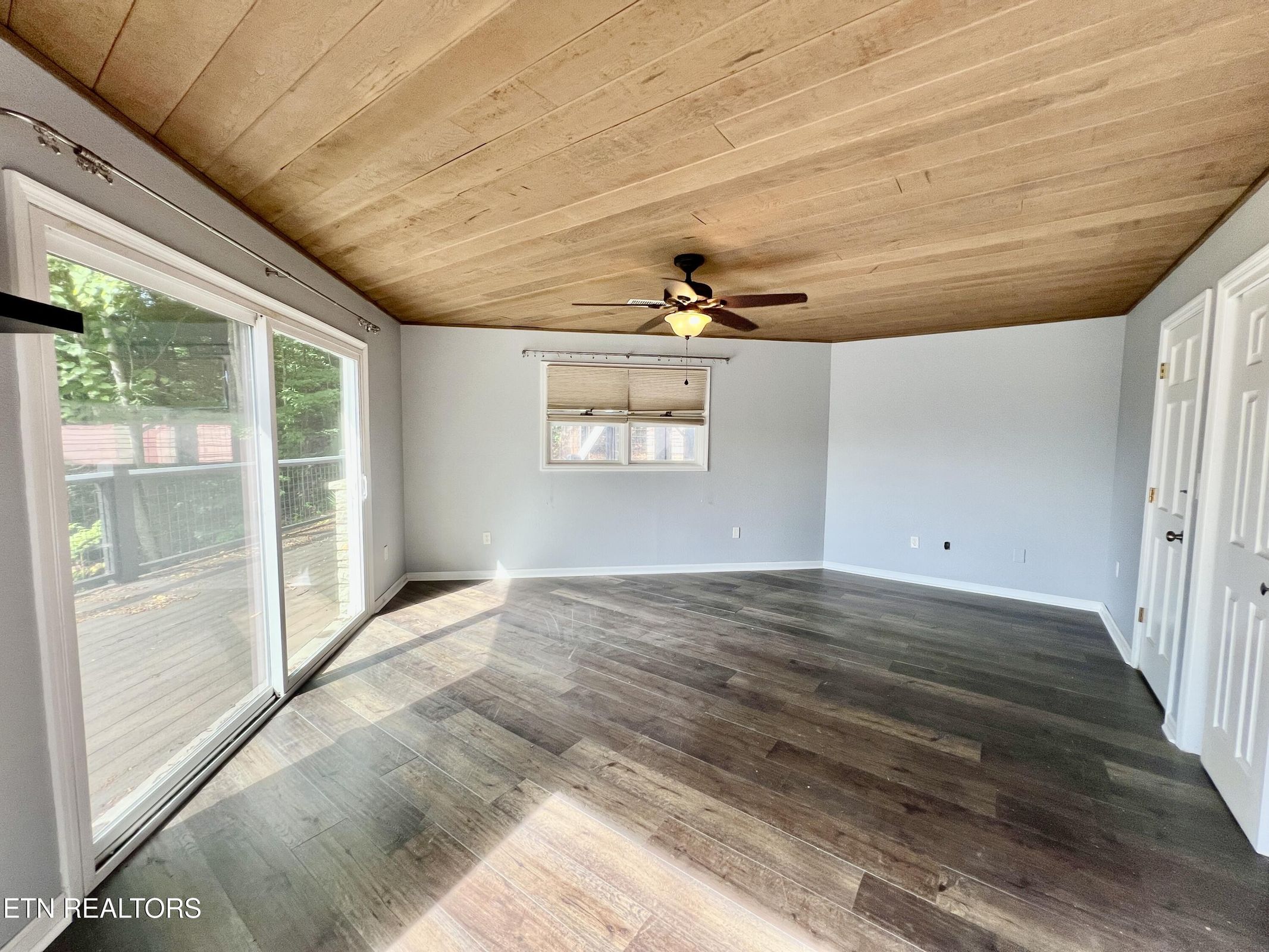 Sevierville, Tennessee, 37876, United States, 3 Bedrooms Bedrooms, ,2 BathroomsBathrooms,Residential,Forsale,1893772