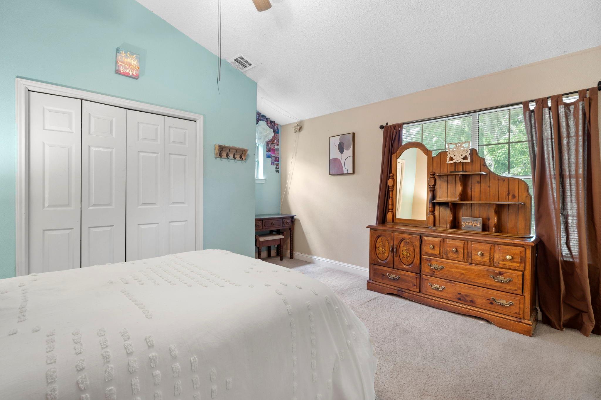 Needville, Texas, 77461, United States, 5 Bedrooms Bedrooms, ,3 BathroomsBathrooms,Residential,Forsale,1910025