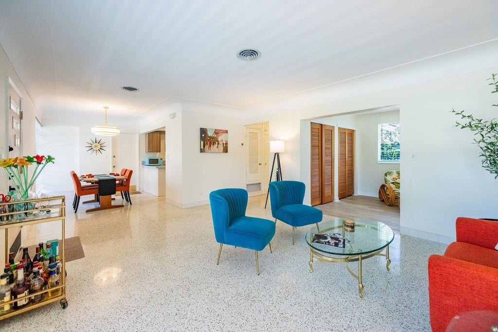 Lighthouse Point, Florida, 33064, United States, 2 Bedrooms Bedrooms, ,2 BathroomsBathrooms,Residential,Forsale,1884544