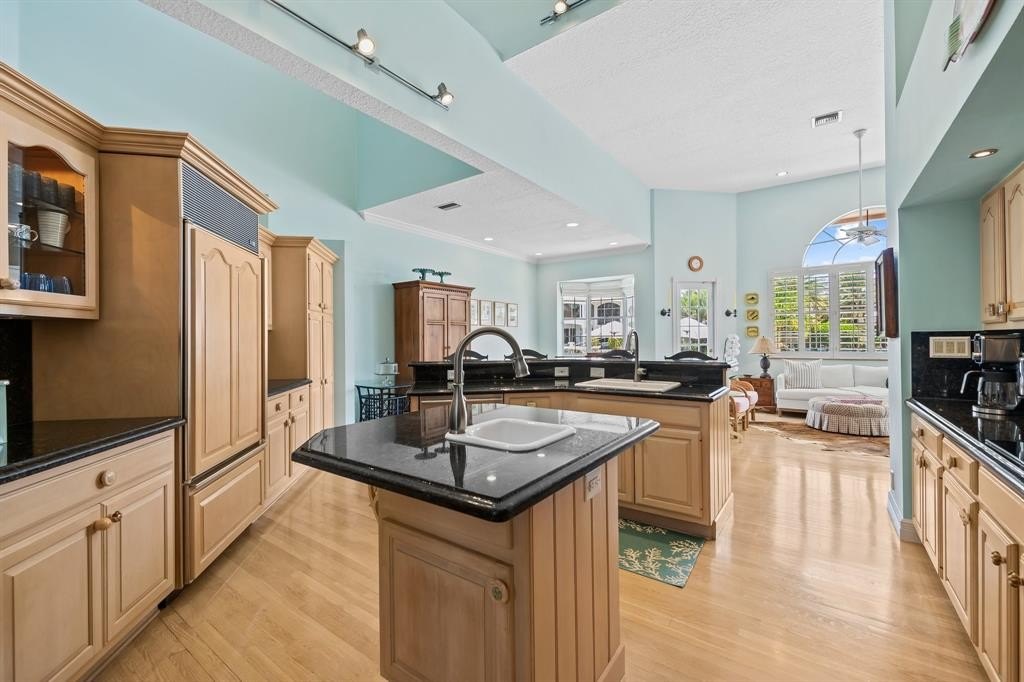 Lighthouse Point, Florida, 33064, United States, 4 Bedrooms Bedrooms, ,4.5 BathroomsBathrooms,Residential,Forsale,1884522