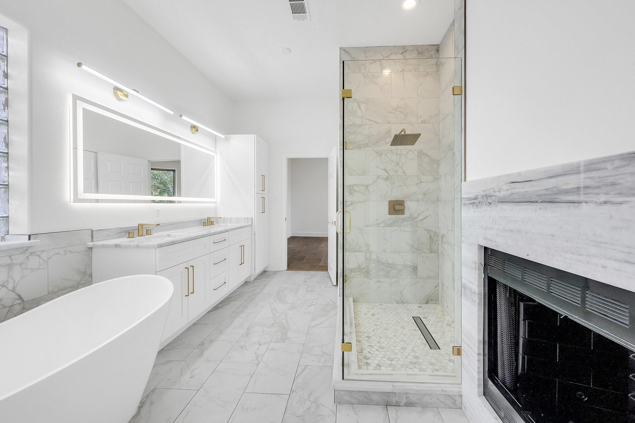 Montgomery, Texas, 77356, United States, 7 Bedrooms Bedrooms, ,5 BathroomsBathrooms,Residential,Forsale,1910017