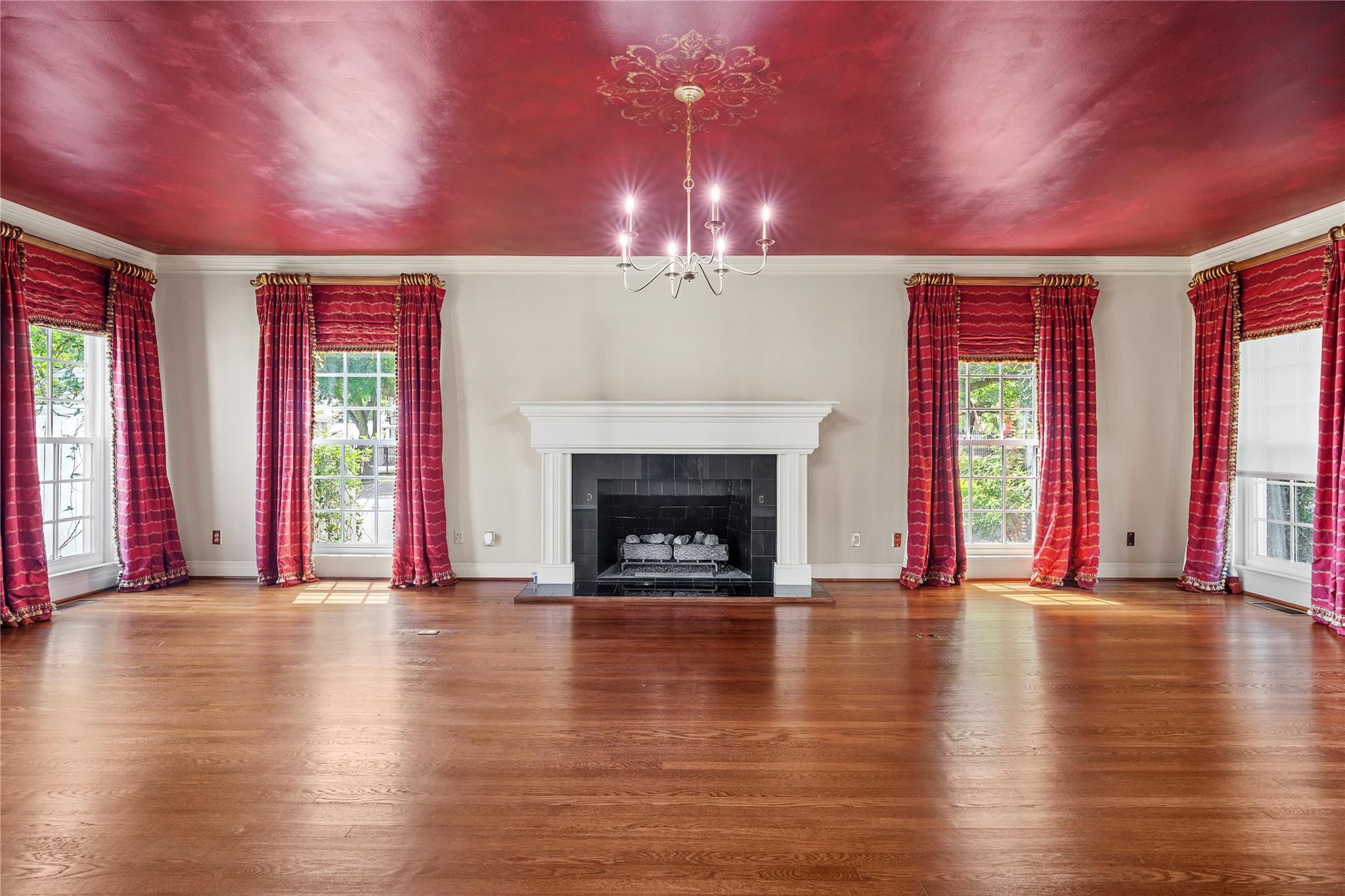 Richmond, Texas, 77469, United States, 9 Bedrooms Bedrooms, ,4 BathroomsBathrooms,Residential,Forsale,1953115