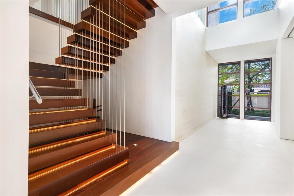 Fort Lauderdale, Florida, 33301, United States, 7 Bedrooms Bedrooms, ,7.5 BathroomsBathrooms,Residential,Forsale,1884538