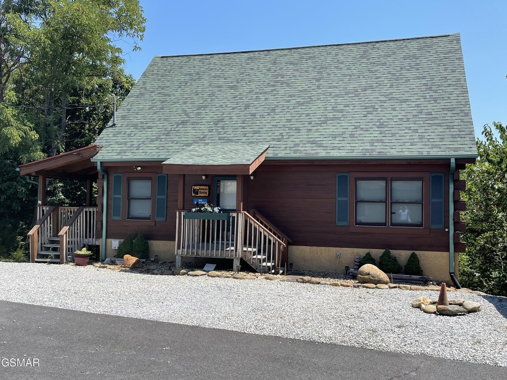 Sevierville, Tennessee, 37876, United States, 3 Bedrooms Bedrooms, ,2.5 BathroomsBathrooms,Residential,Forsale,1942425